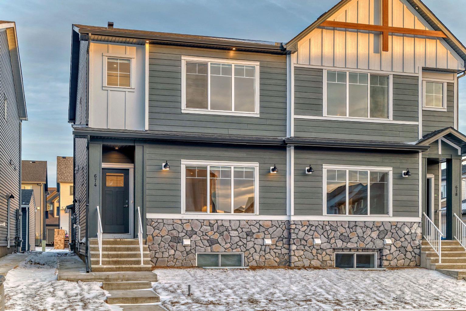 674 Rangeview St SE, Calgary, AB T3S 0H7