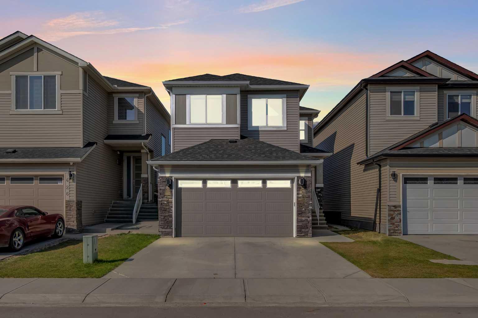 430 Corner Meadows Way NE, Calgary, AB T3N 1Y6