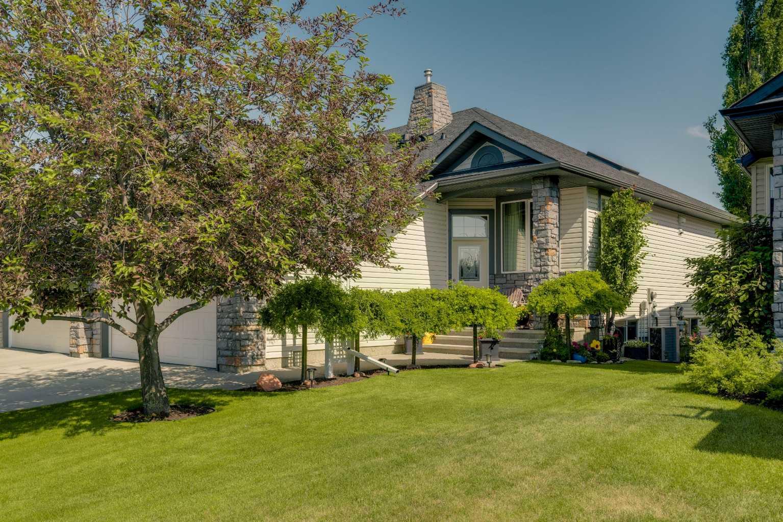 13 Kincora Ter NW, Calgary, AB T3R 1M1