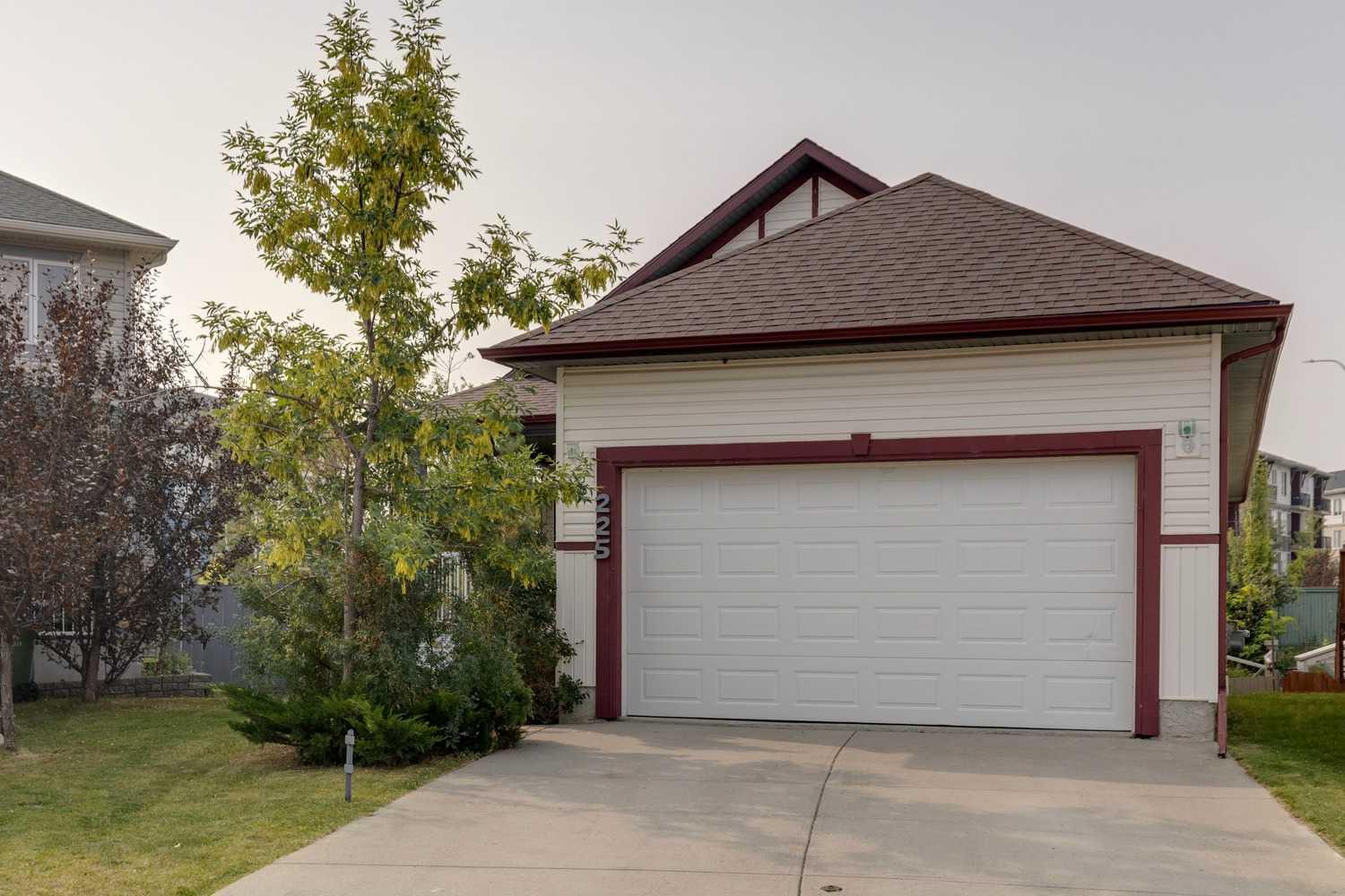 225 Bayside Pl SW, Airdrie, AB T4B 2X4