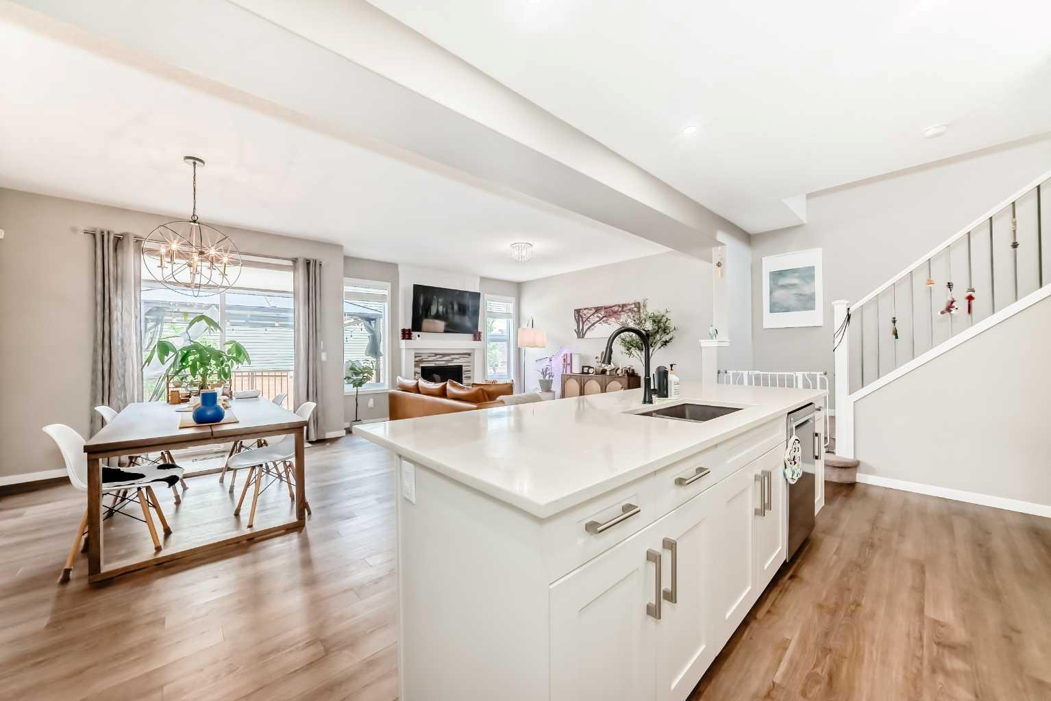 72 Sage Bluff Way NW, Calgary, AB T3R 1T4