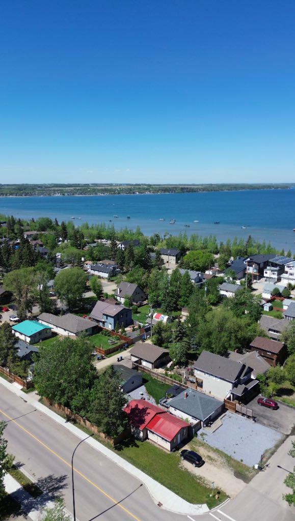 35 Street Unit 5008, Sylvan Lake, AB T4S 1B3