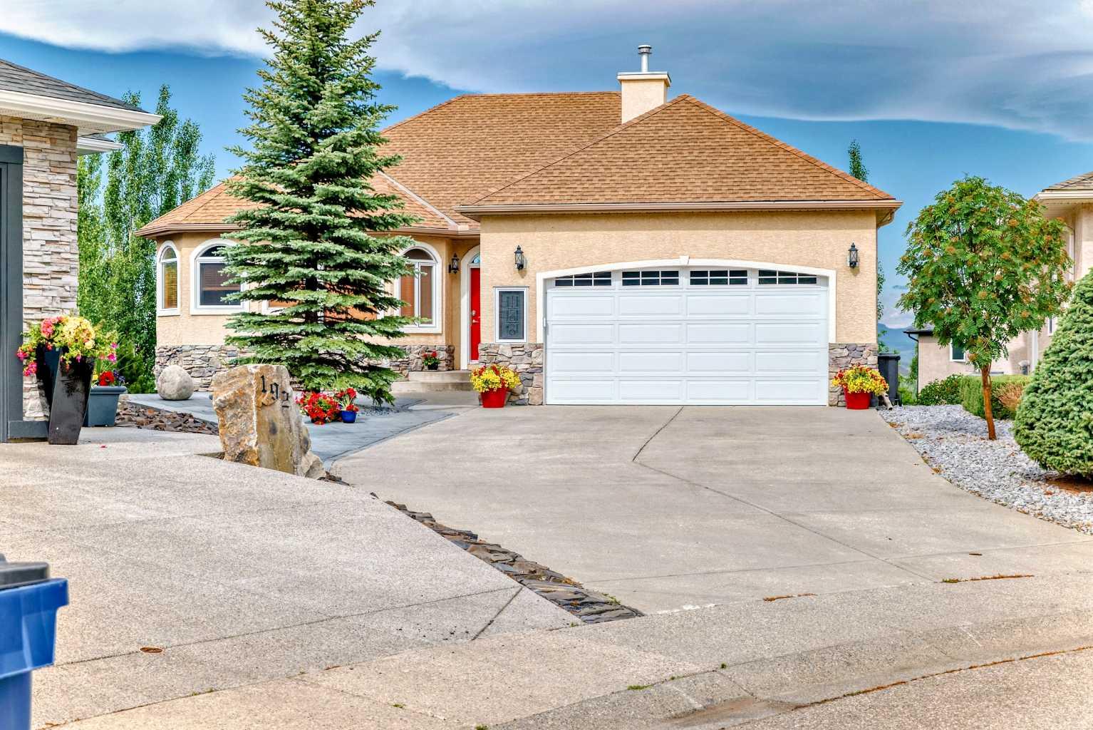 188 Sunterra Hts, Cochrane, AB T4C 1W7