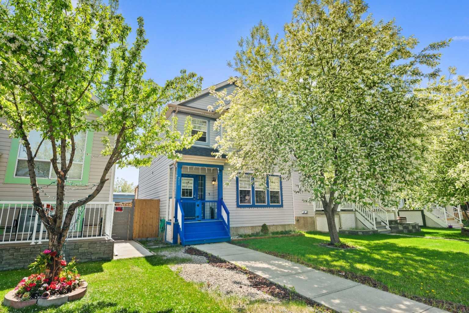 211 Bridlewood Ave SW, Calgary, AB T2Y 4L2