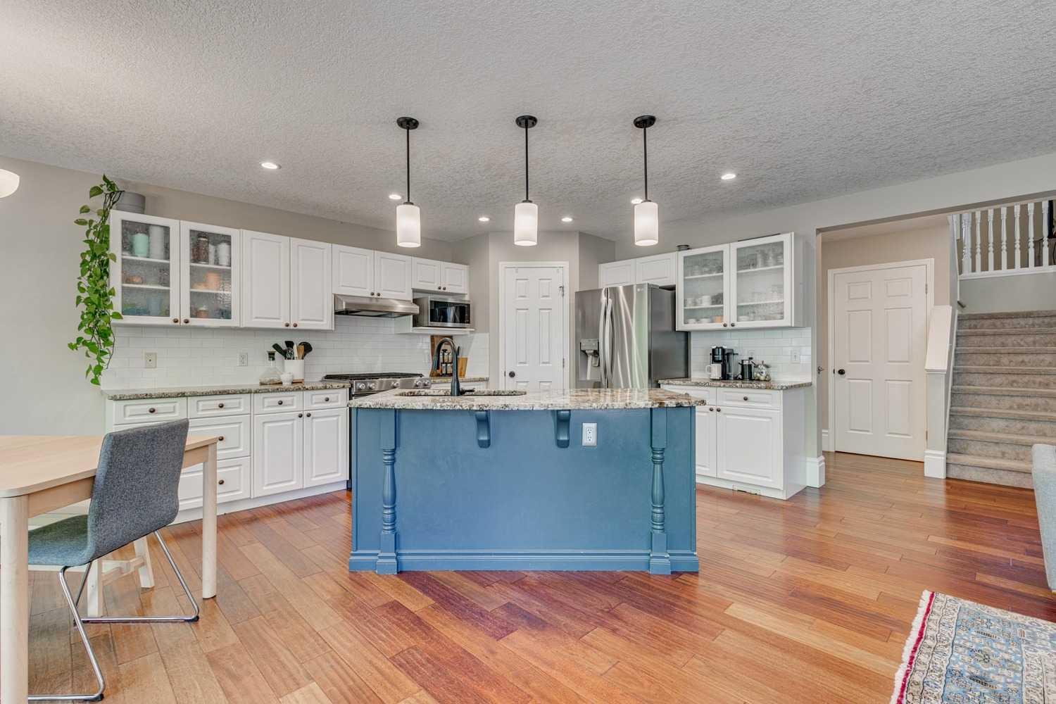 219 Chapalina Pl SE, Calgary, AB T2X 3P4