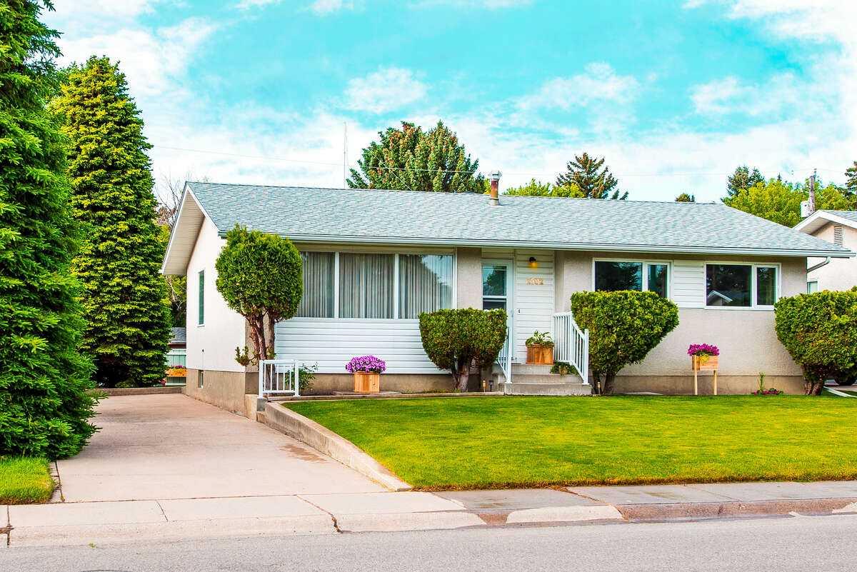 8 Avenue N Unit 2502 #a, Lethbridge, AB T1H 1E1