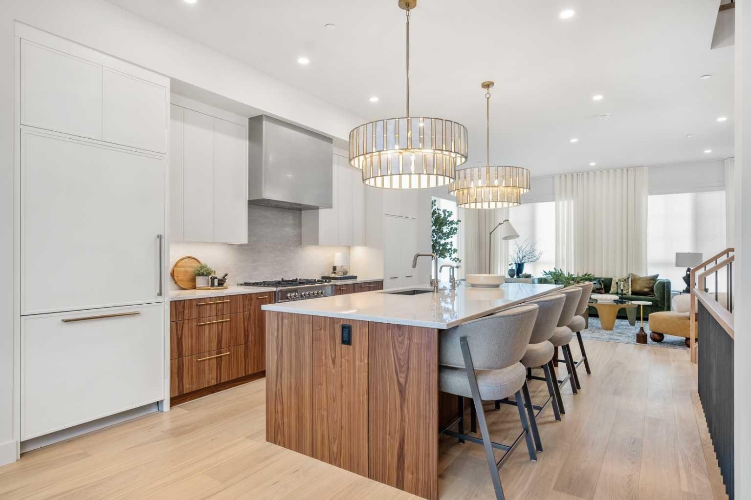 40 Greenwich Heath NW, Calgary, AB T3B 6P3