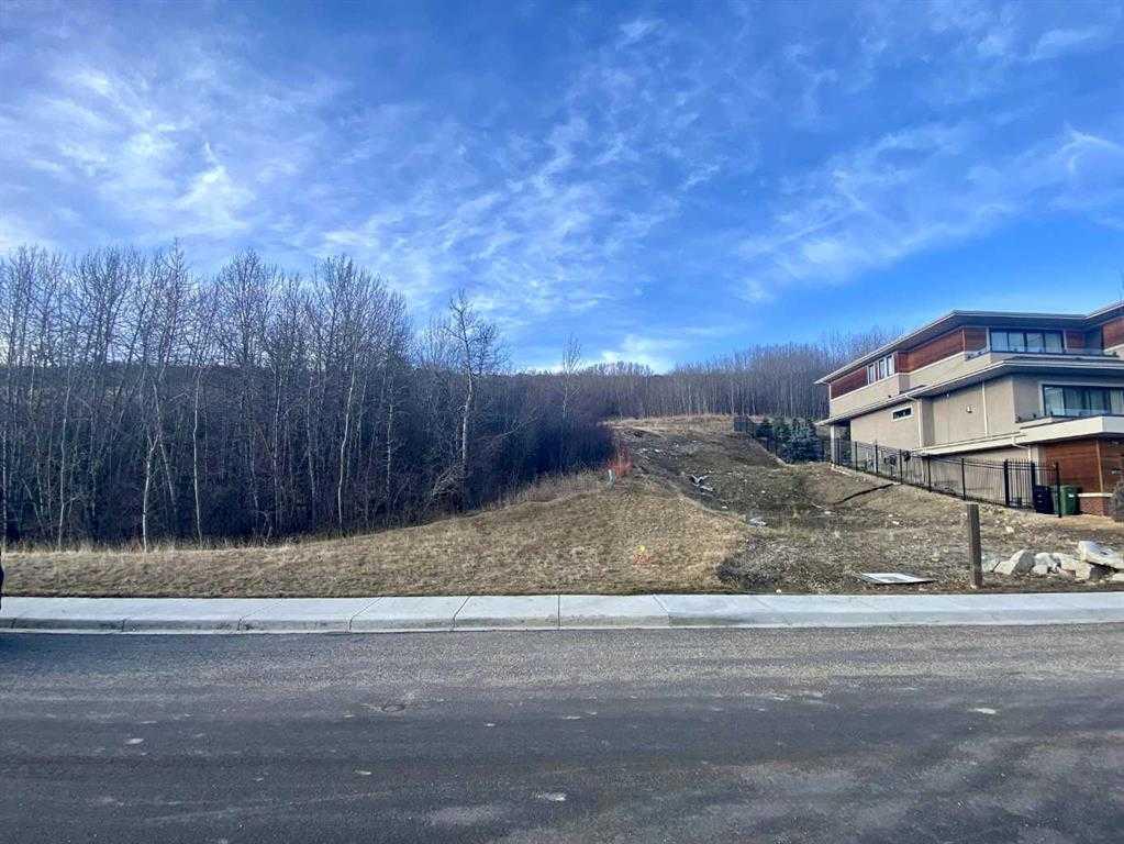 459 Patterson Blvd SW, Calgary, AB T3H 3N6