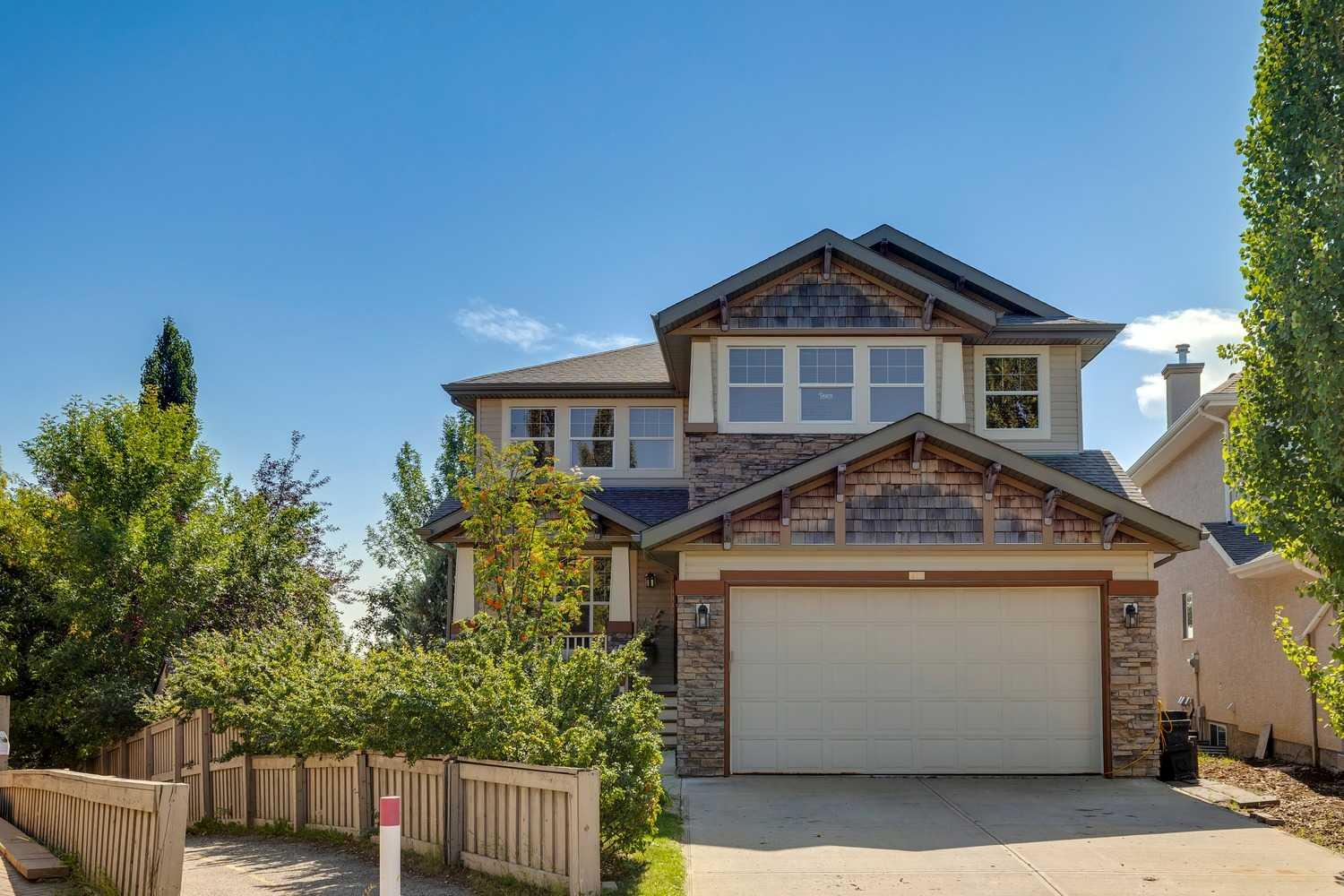 40 Springbank Bay SW, Calgary, AB T3H 5E4