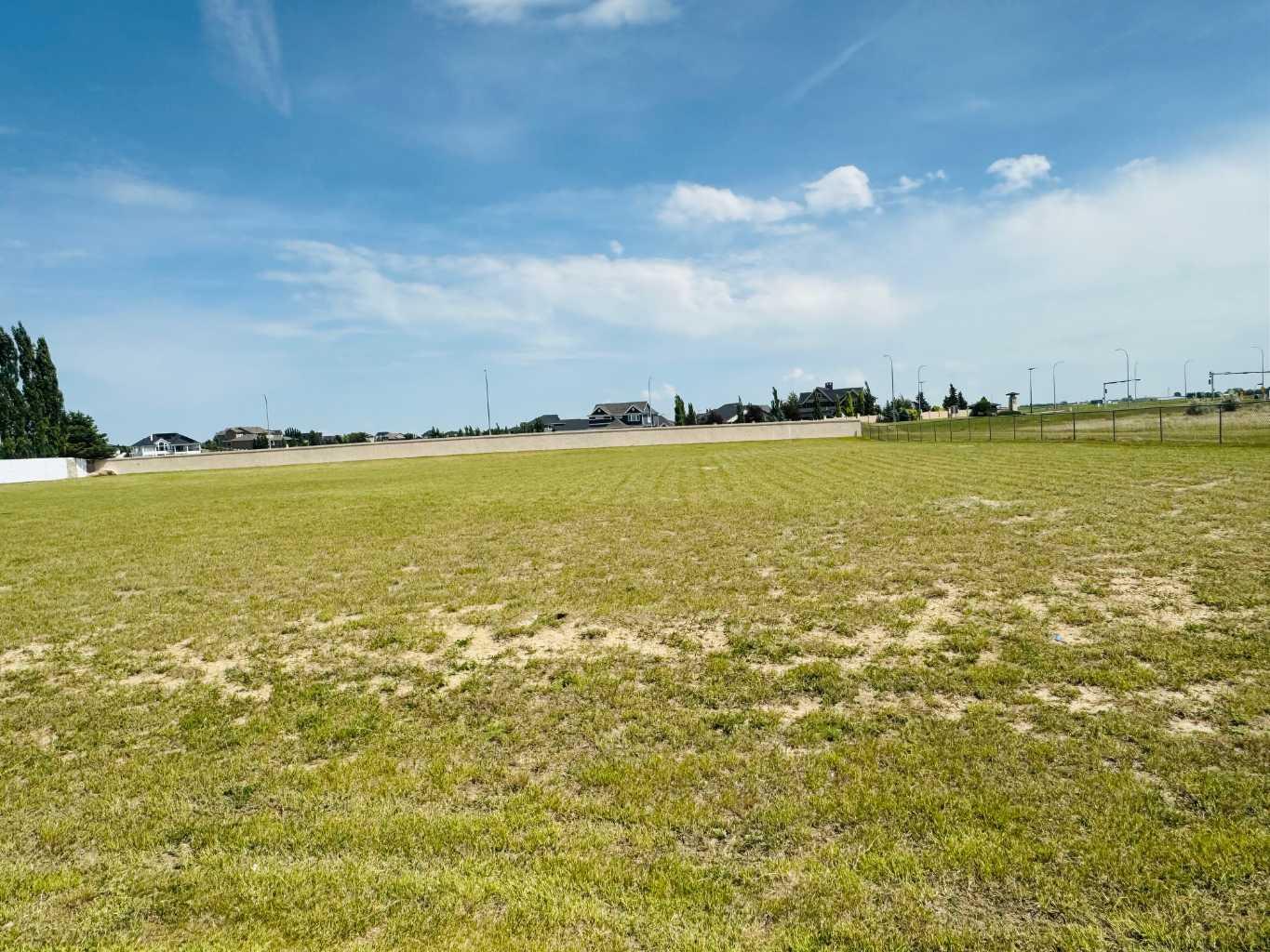 3002 Southridge Blvd S, Lethbridge, AB T1K 6Y2