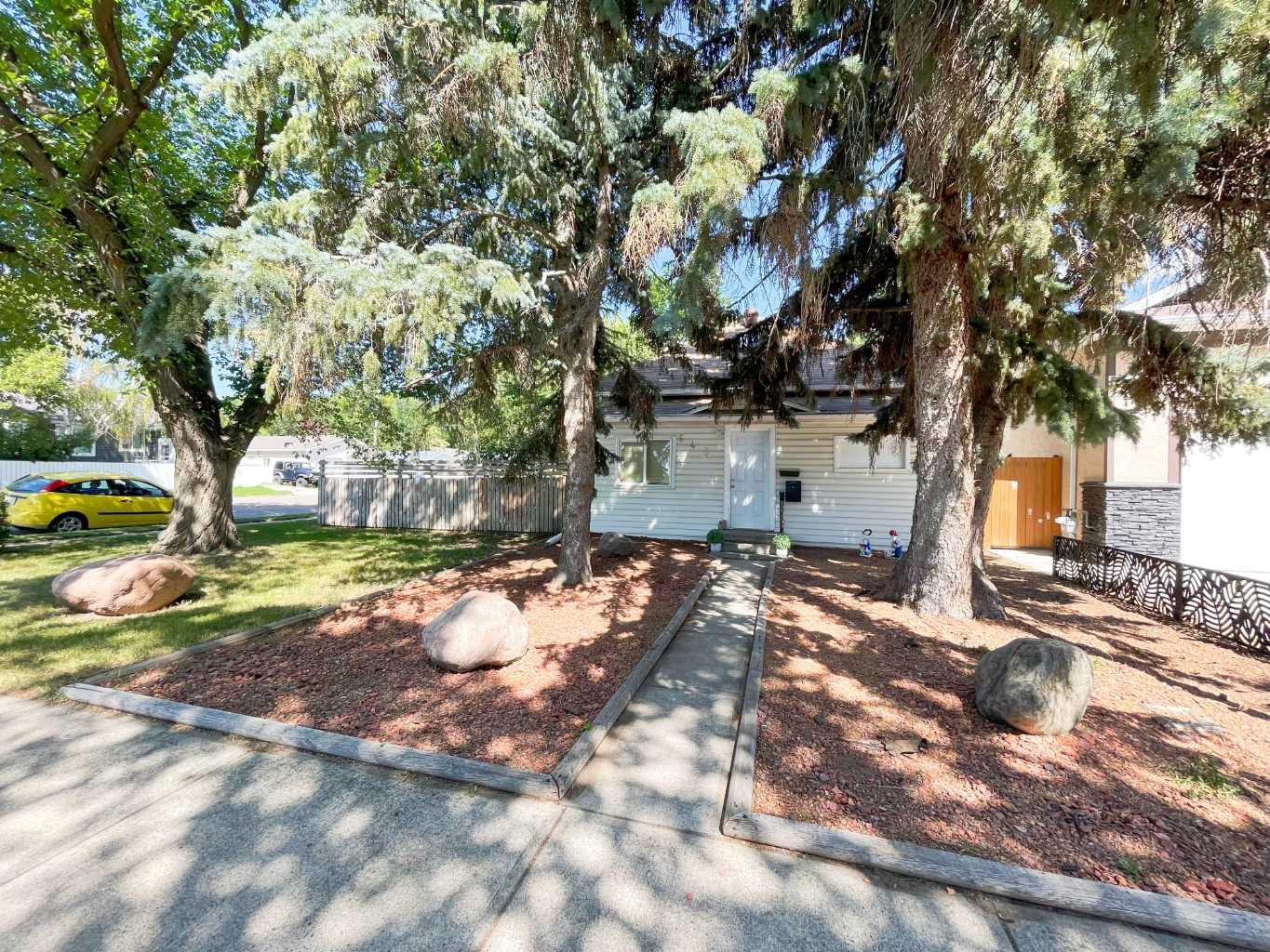 16 Street N Unit 645, Lethbridge, AB T1H 3B1