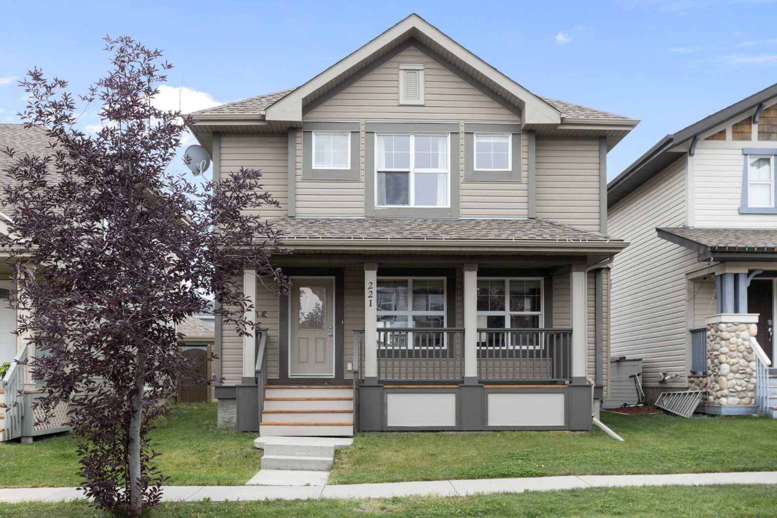 221 Prestwick Ter SE, Calgary, AB T2Z 4Y6