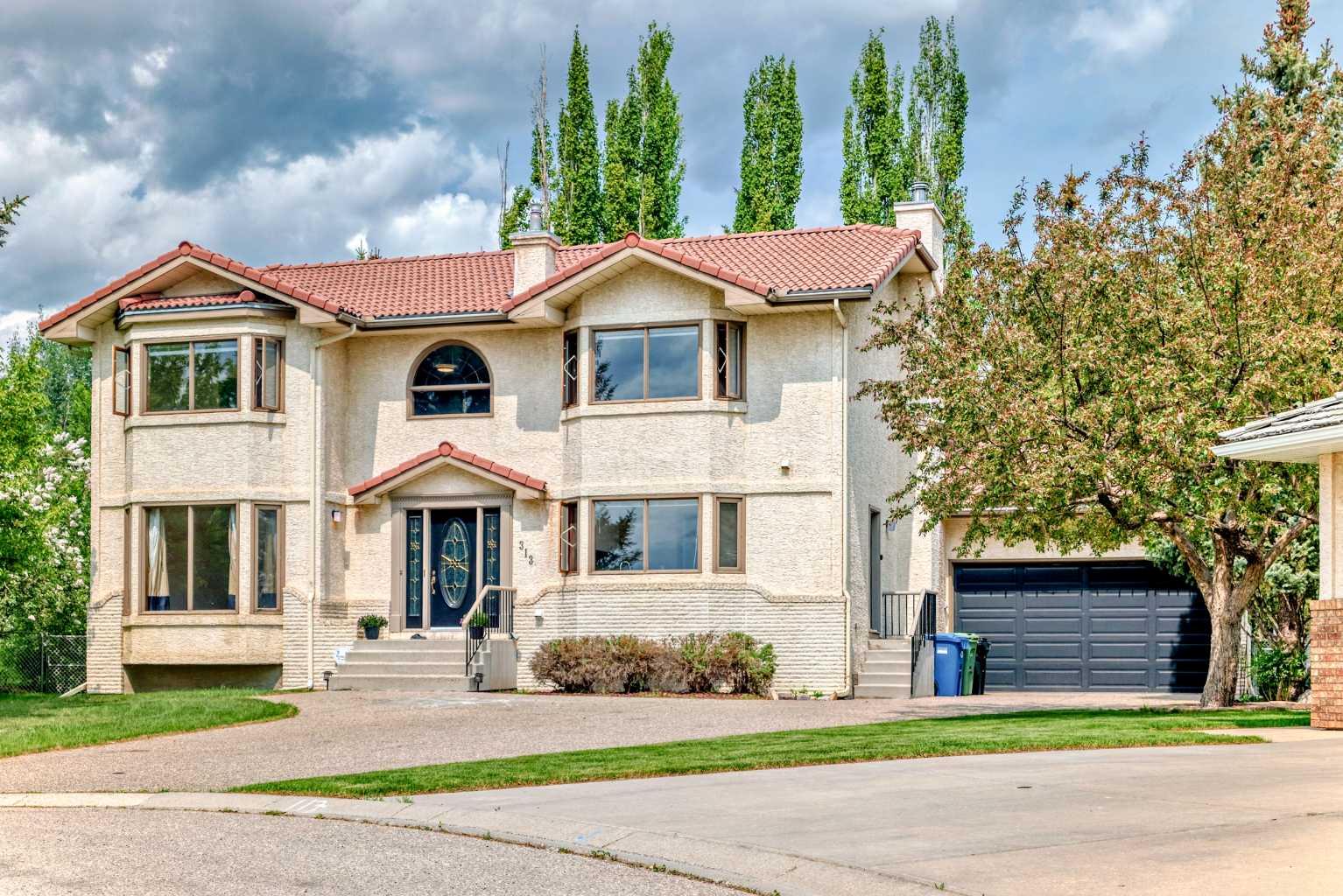 313 Scandia Bay NW, Calgary, AB T3L 1T7