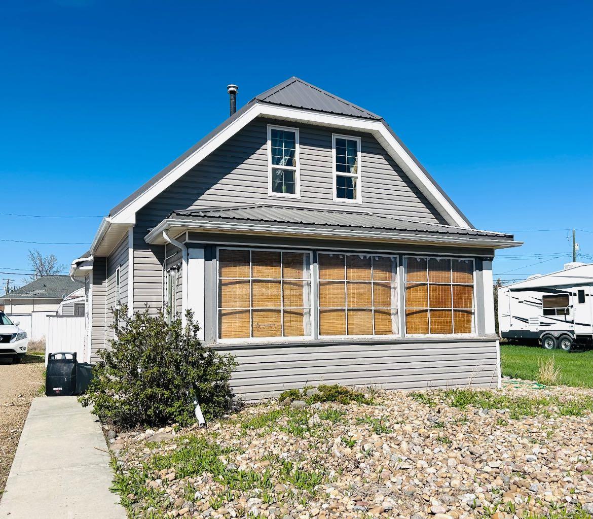 3 Avenue E Unit 102, Oyen, AB T0J 2J0