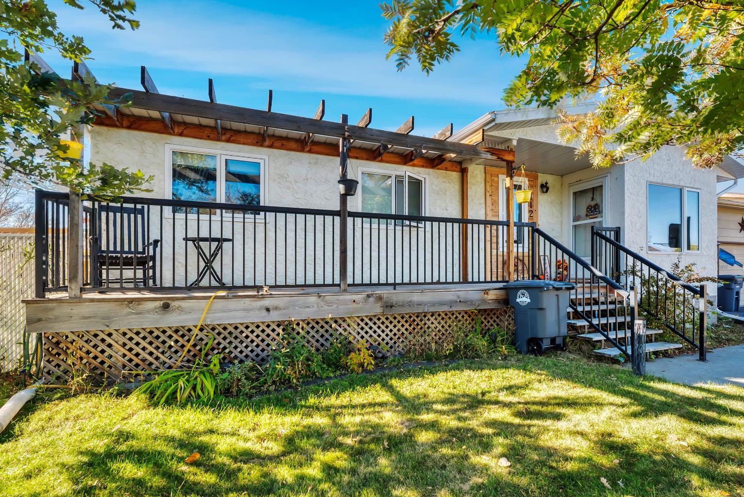 112 Young Cres, Stavely, AB T0K 0P0