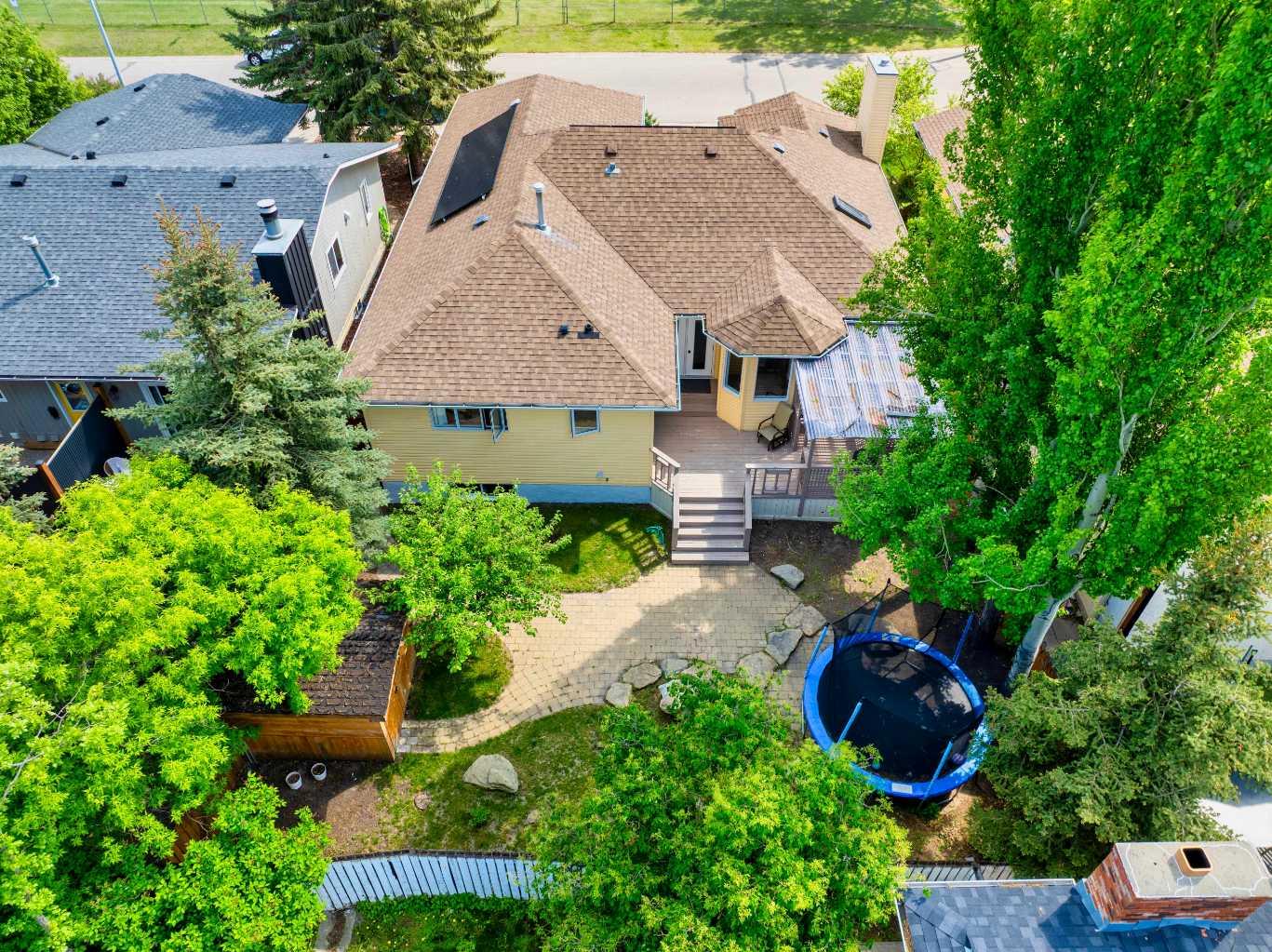 123 Woodbend Way, Okotoks, AB T1S 1L6
