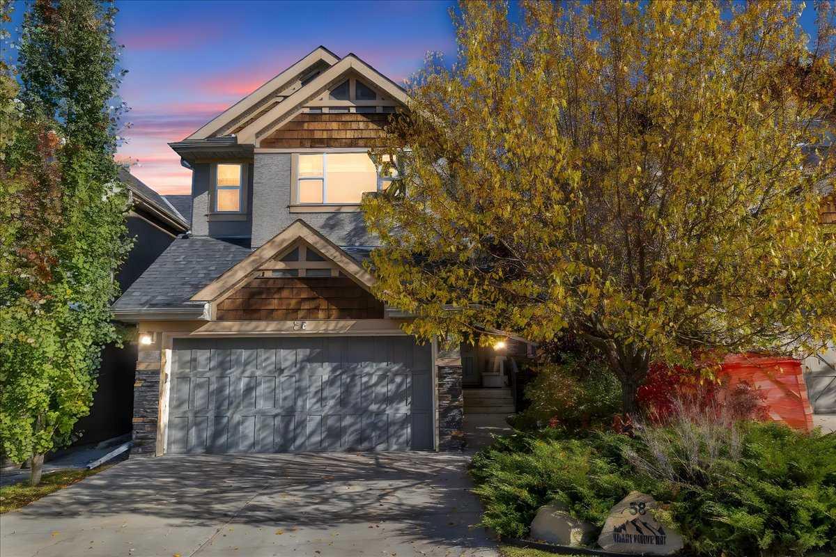 58 Valley Pointe Way NW, Calgary, AB T3B 6B1