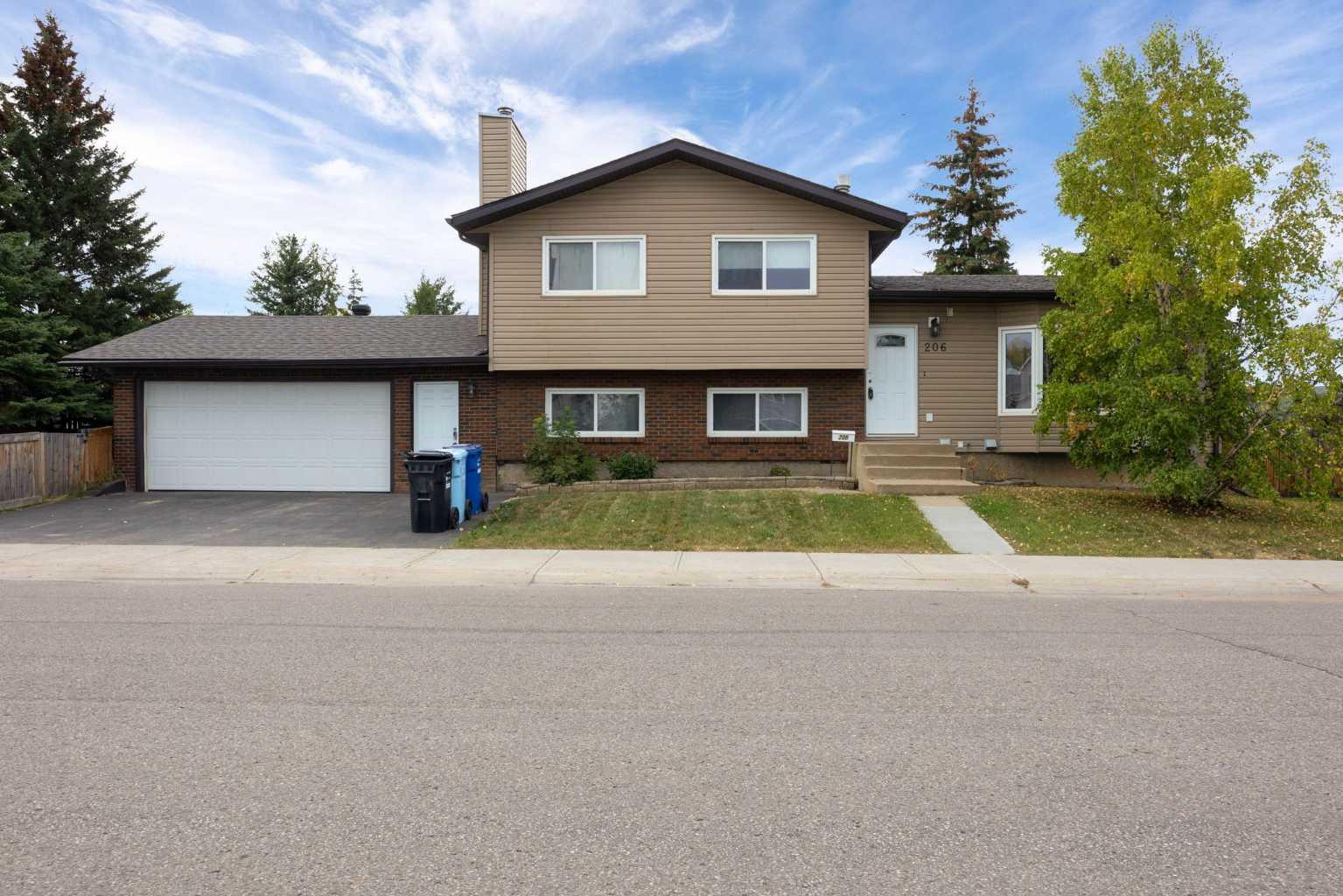 206 Leigh Cres, Fort Mcmurray, AB T9K 1N4
