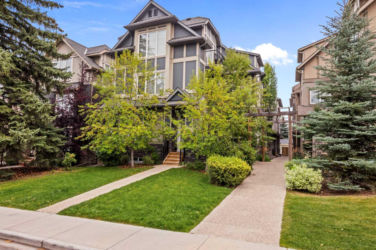 2428 30 Street Sw Unit 4, Calgary, AB T3E 2M1
