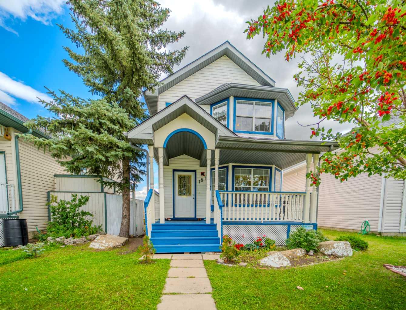 187 Martin Crossing Park NE, Calgary, AB T3J 3N8