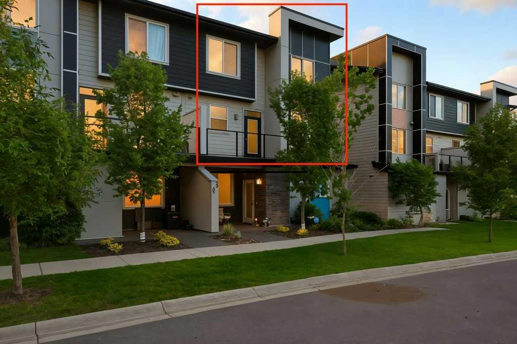 125 Redstone Ne Unit 202, Calgary, AB T3N 1M6