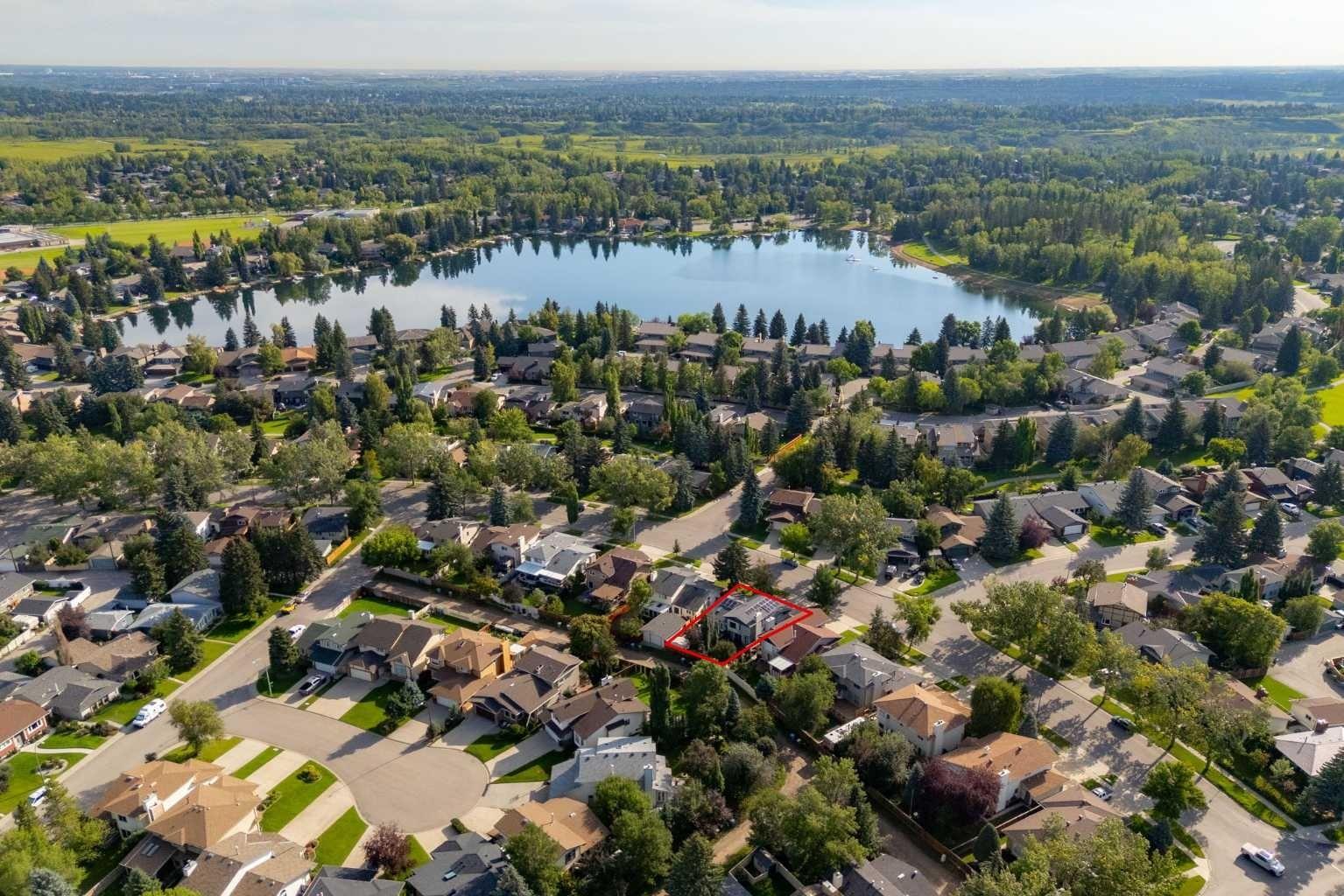 147 Midpark Dr SE, Calgary, AB T2X 2J2