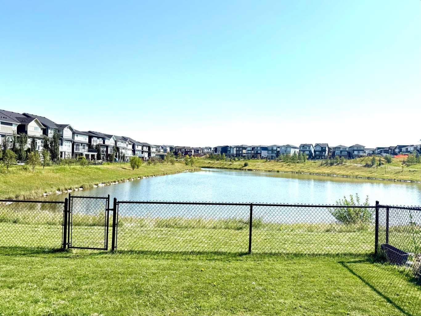 34 Carringsby Lndg NW, Calgary, AB T3P 1L9