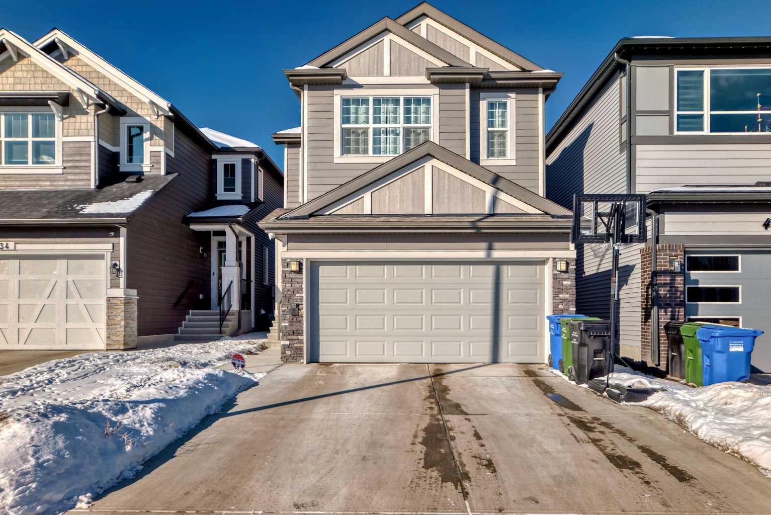 40 Walcrest Row SE, Calgary, AB T2X 4L7