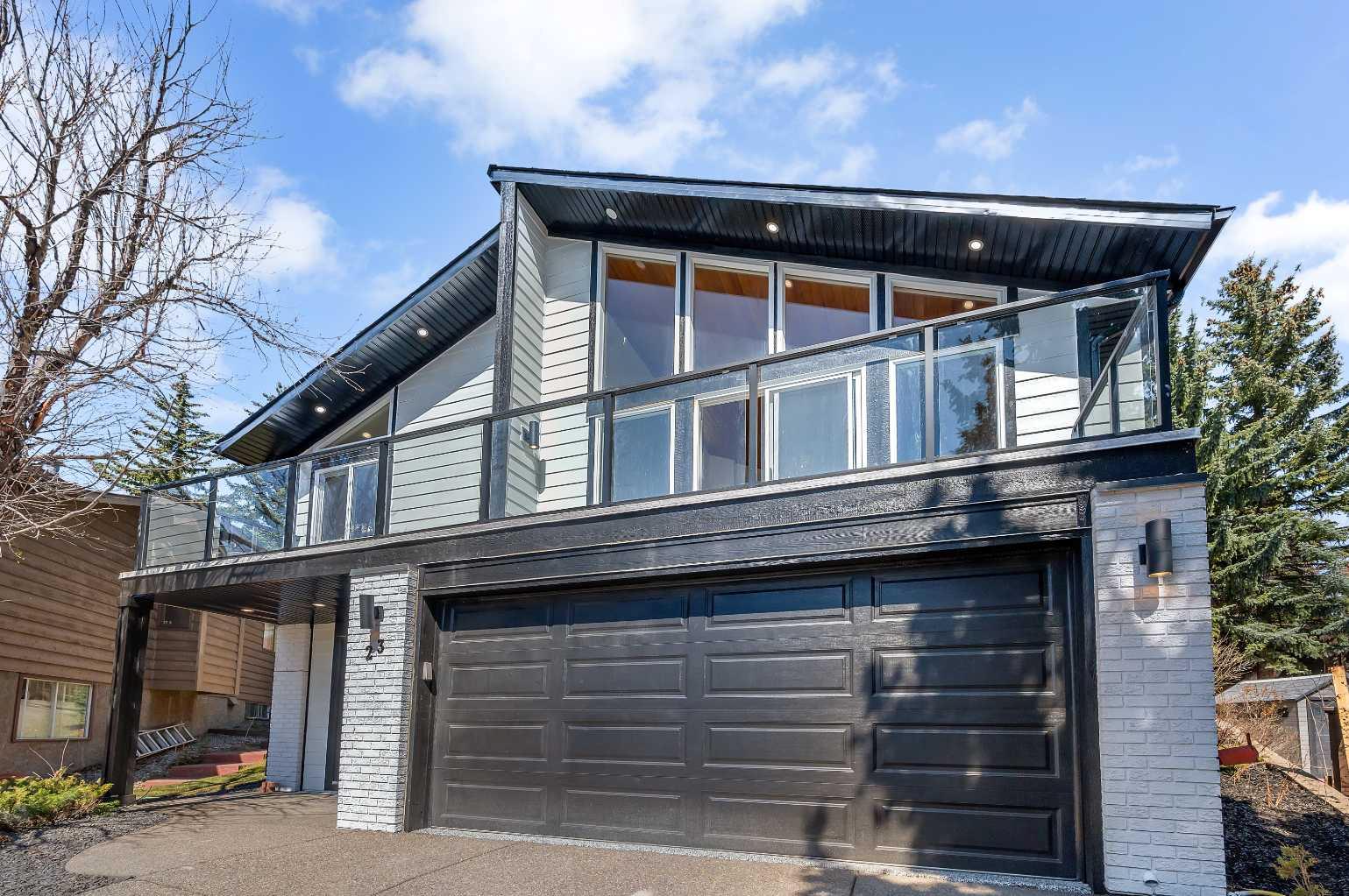 23 Edgewood Pl NW, Calgary, AB T3A 2T8