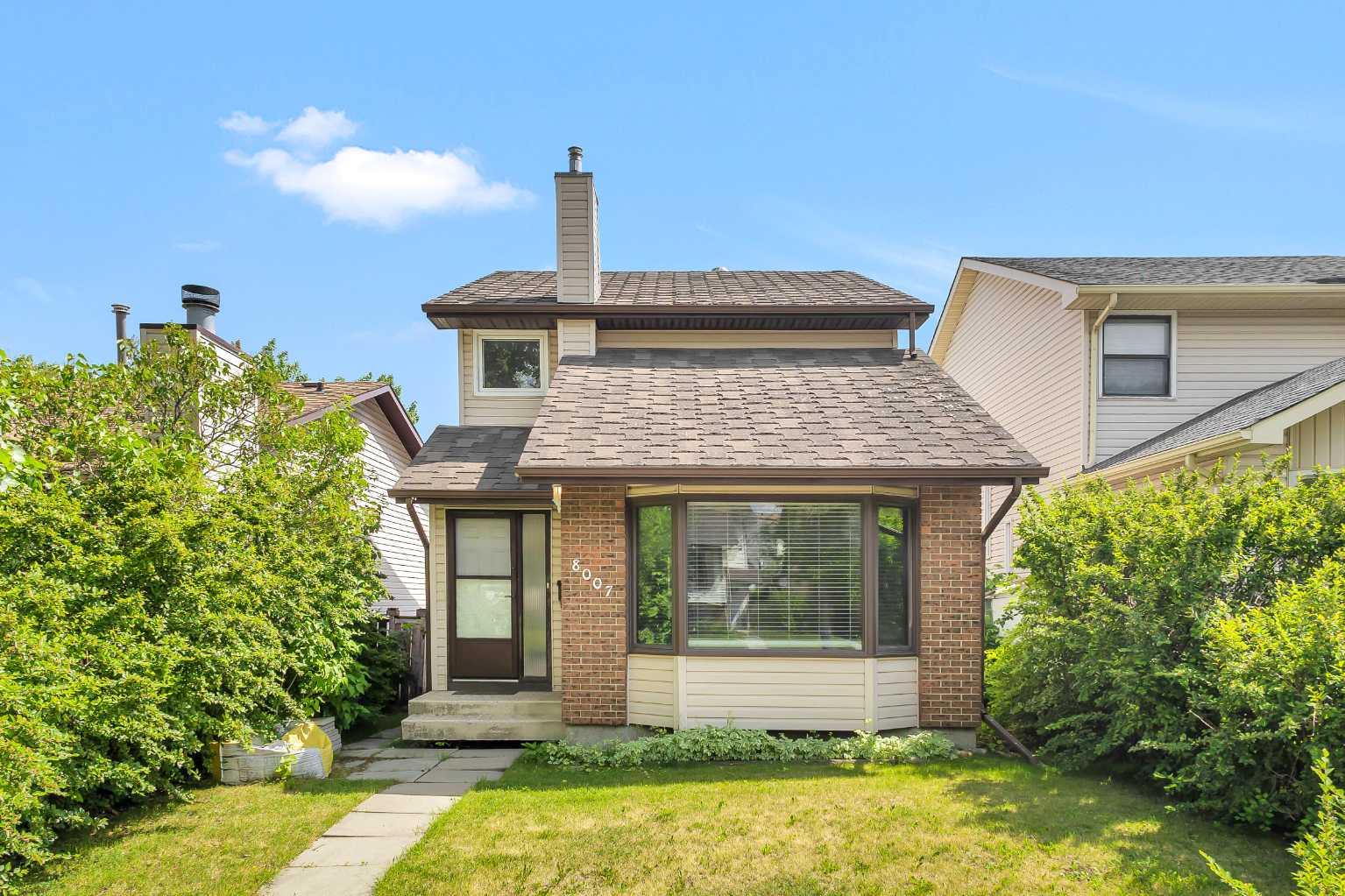 8007 Ranchview Dr NW, Calgary, AB T3G 1S7