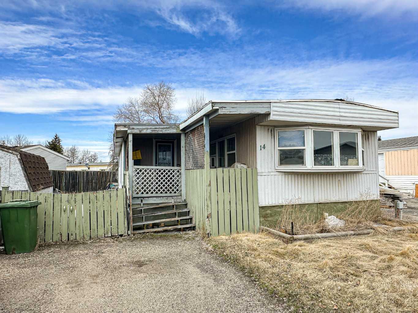 5800 46 Street Unit 14, Olds, AB T4H 1G7
