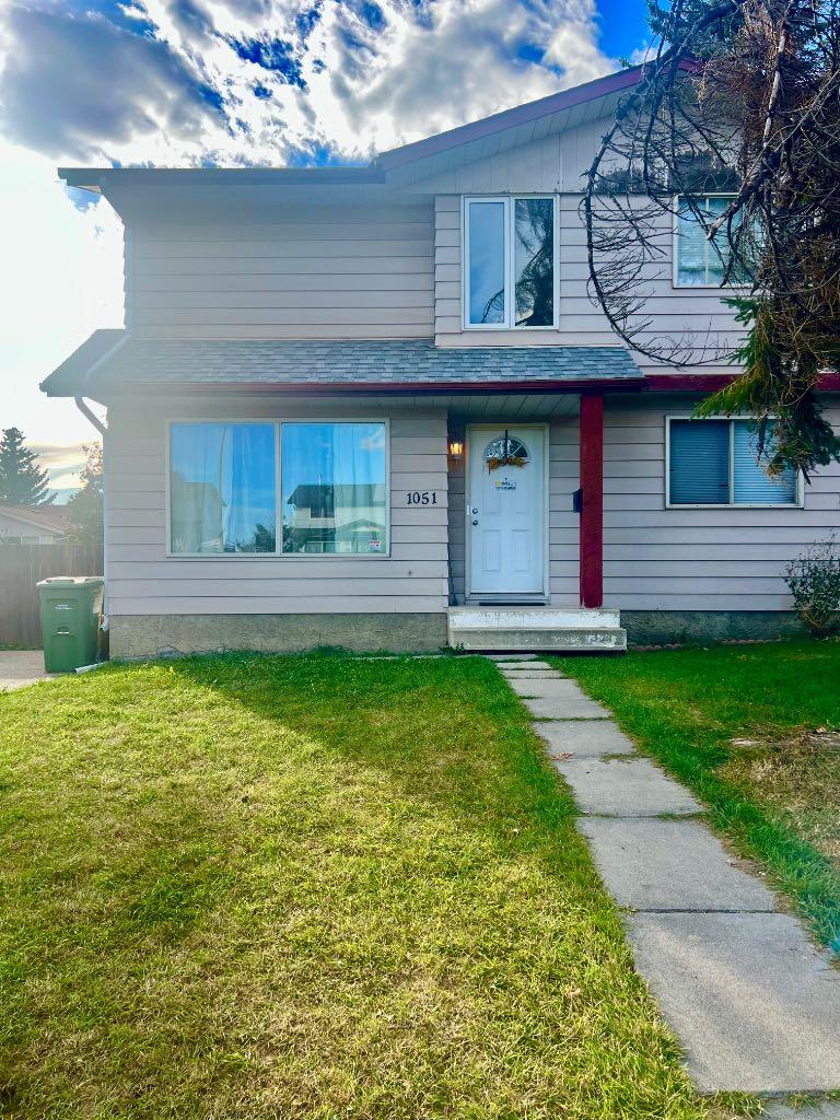 1051 Fonda Ct SE, Calgary, AB T2A 5S1