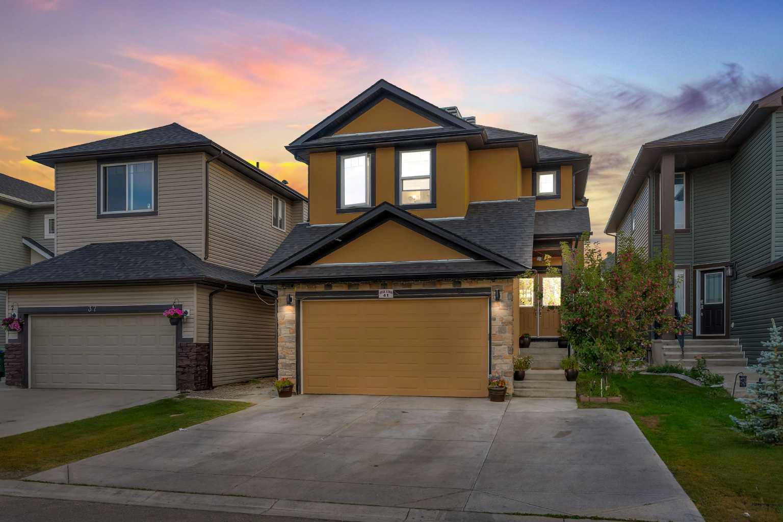 41 Saddlelake Grn NE, Calgary, AB T3J 0M7