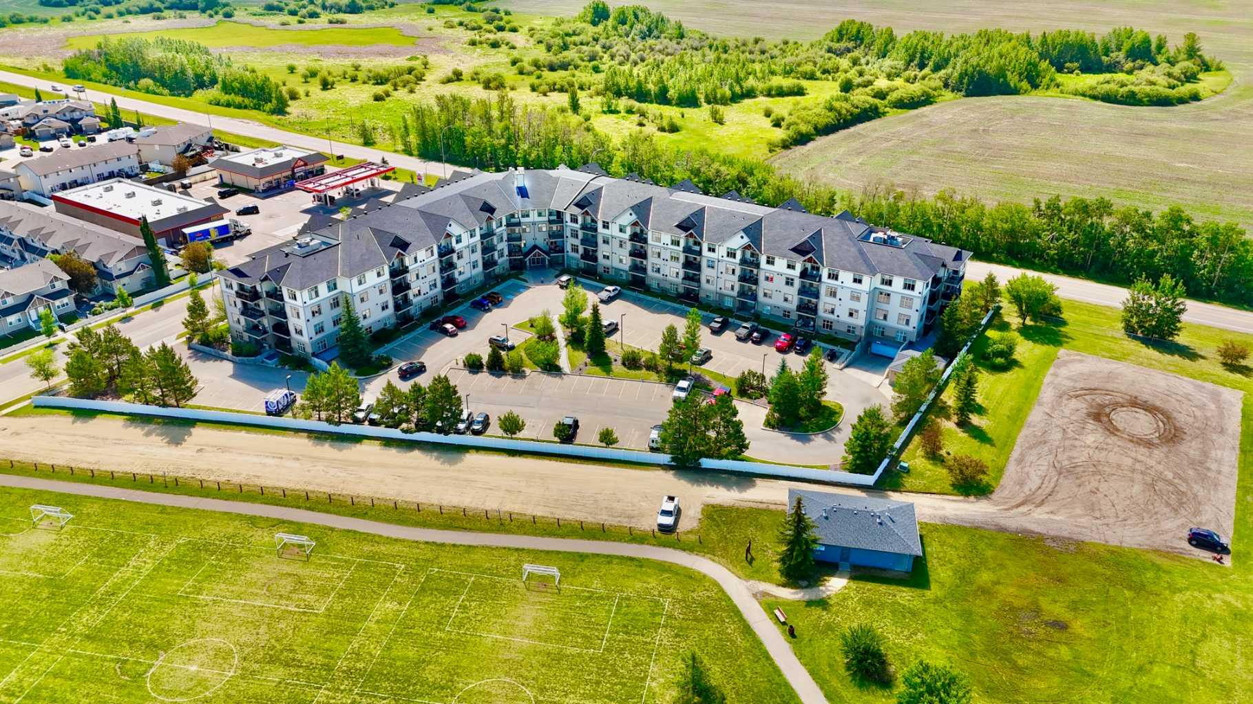 100 Lakeway Boulevard Unit 121, Sylvan Lake, AB T4S 0A4