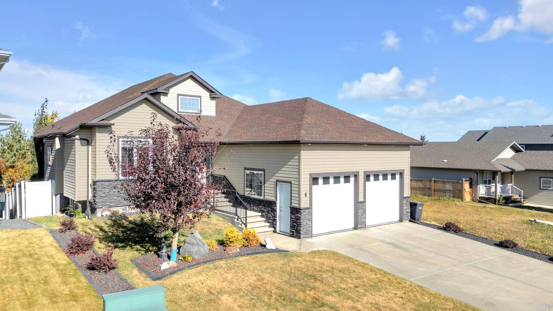 4 Leonard Close, Sylvan Lake, AB T4S 0E7