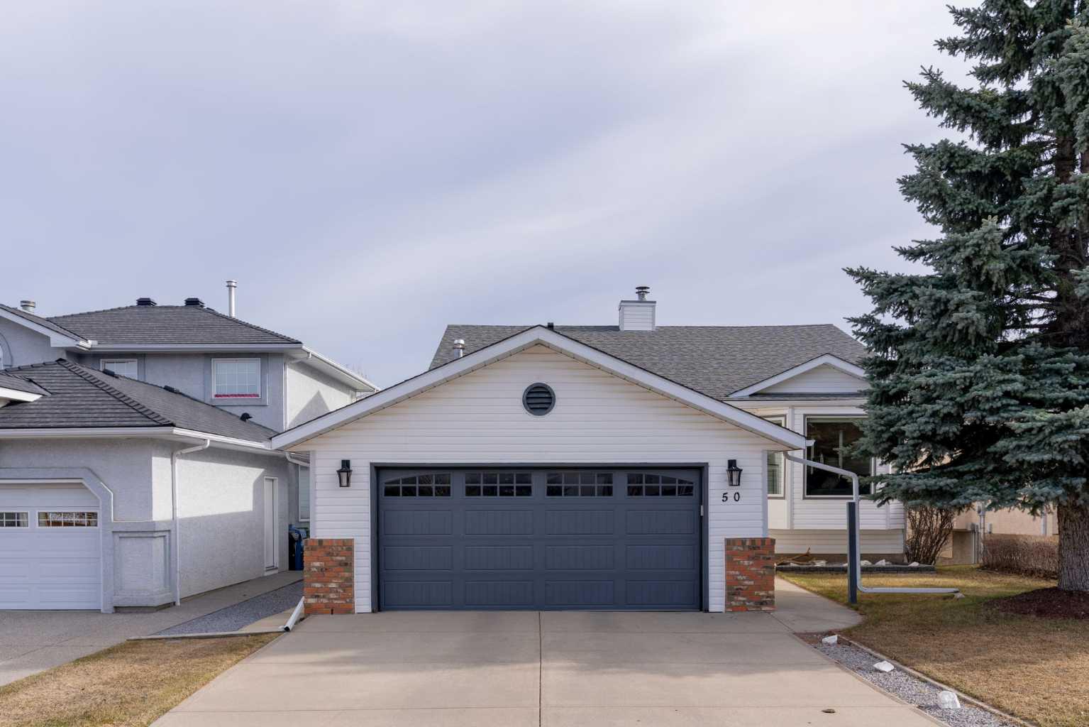 50 Millview Rise SW, Calgary, AB T2Y 2W7