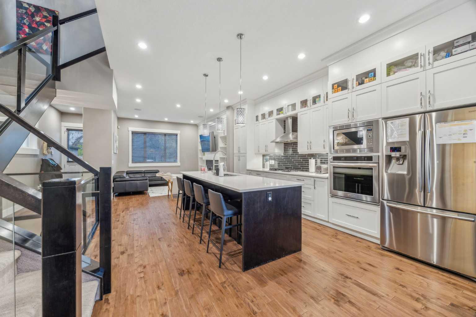 23 Avenue Nw Unit 225, Calgary, AB T2M 1S3