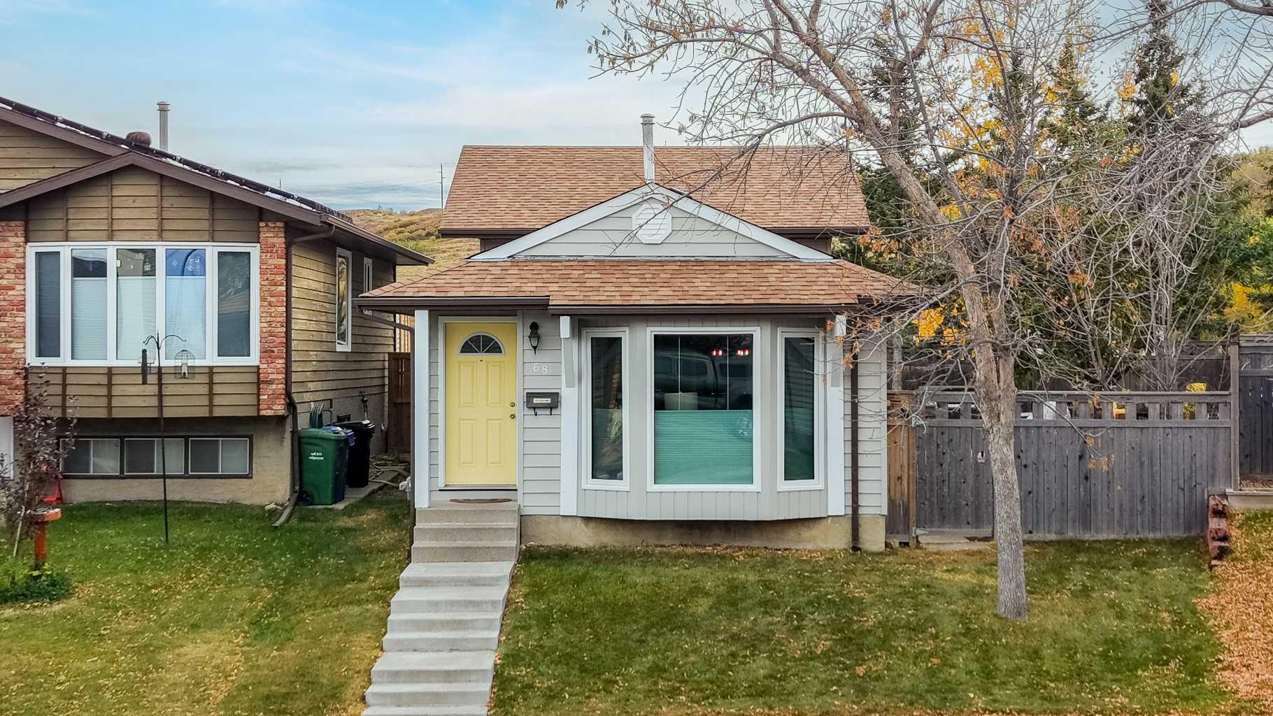 68 Macewan Glen Close NW, Calgary, AB T3K 2C3