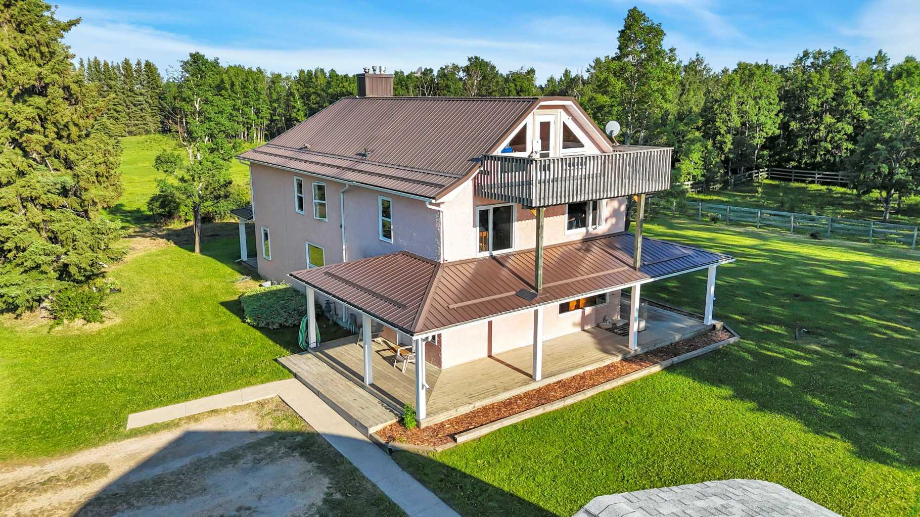 32328 Range Road 42, Rural Mountain View County, AB T0M 1X0