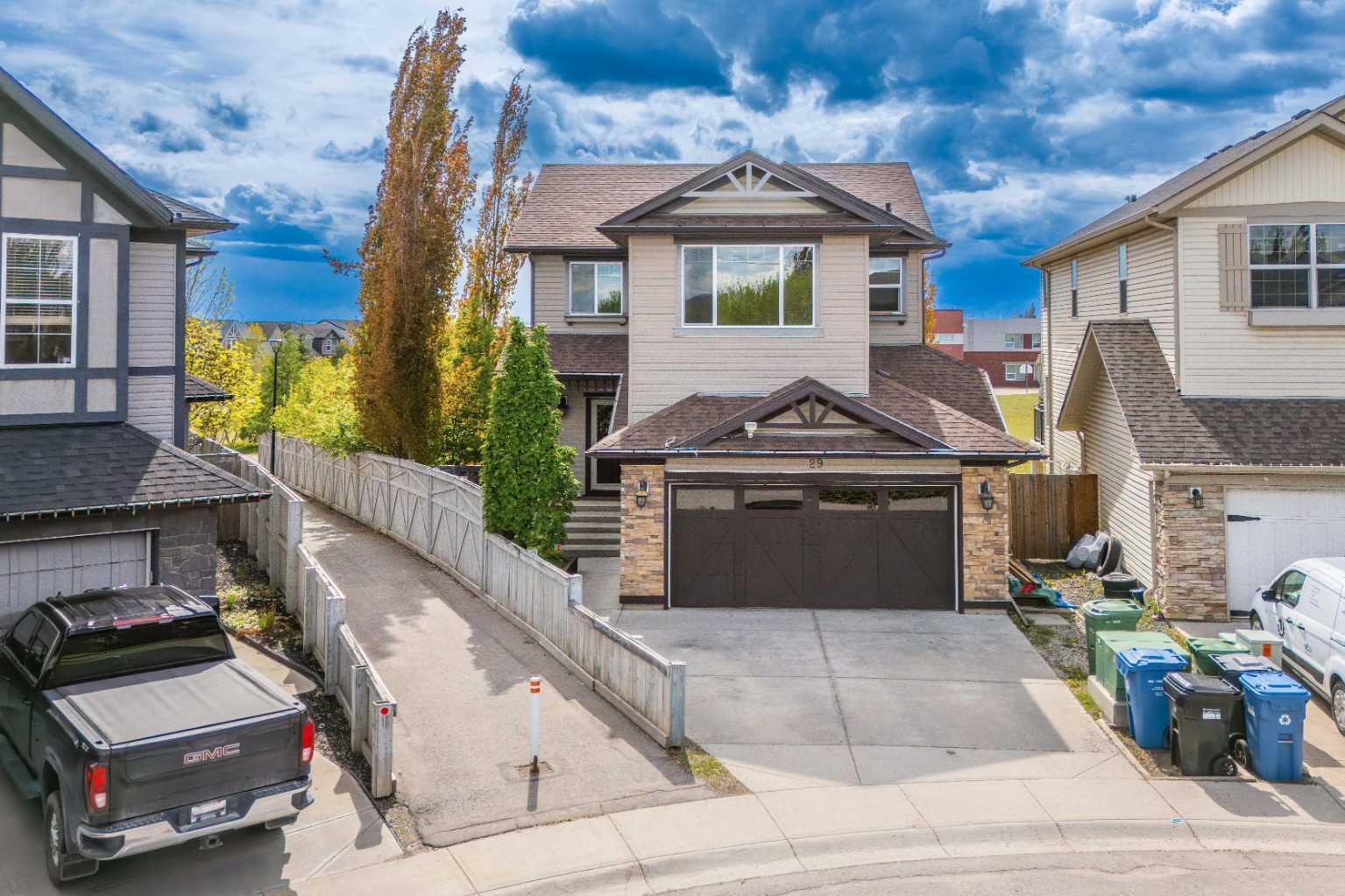 29 Brightonwoods Gdns SE, Calgary, AB T2Z 0P9
