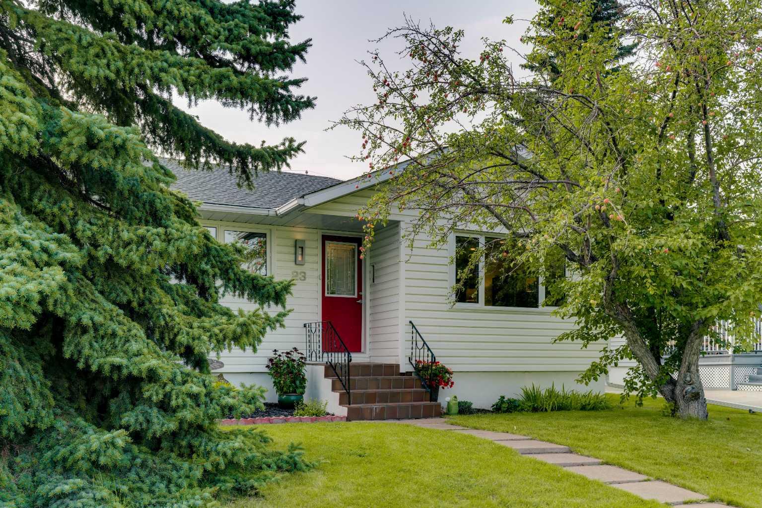 23 Westminster Pl SW, Calgary, AB T3C 2S8
