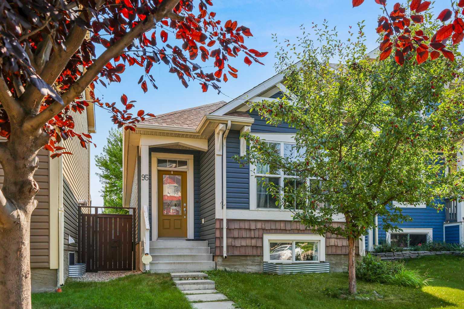 95 New Brighton Lndg SE, Calgary, AB T2Z 0S7
