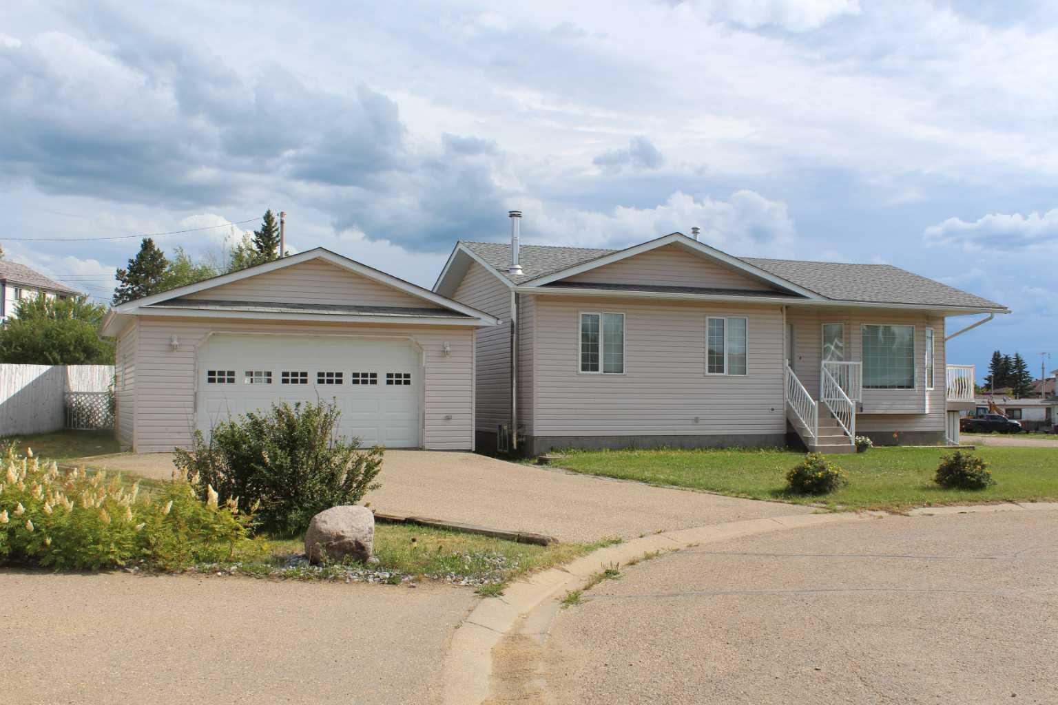 509 2 Street Northwest, Manning, AB T0H 2M0