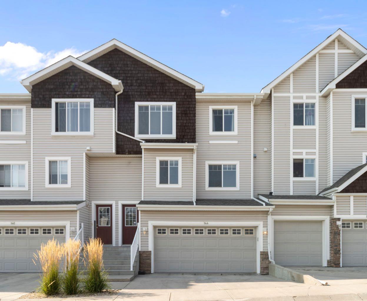 144 Hidden Creek Gdns NW, Calgary, AB T3A 6J5