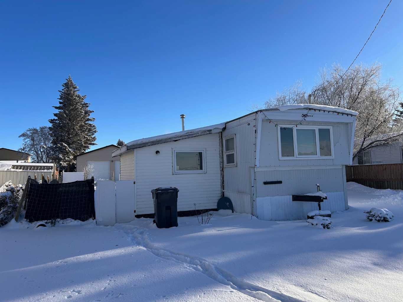 53 Street Unit 5039, Islay, AB T0B 2J0