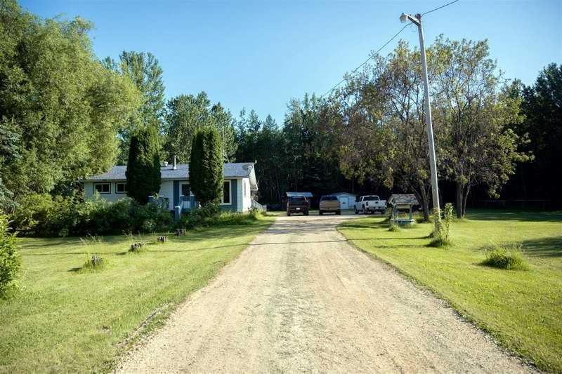 1850 Calling River Dr, Calling Lake, AB T0G 0K0