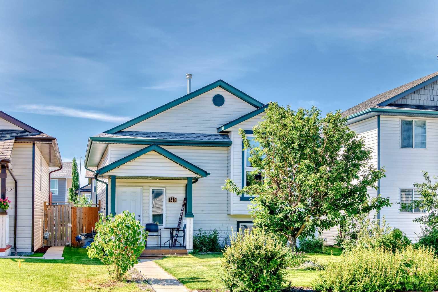 140 Lanterman Close, Red Deer, AB T4R 3N8