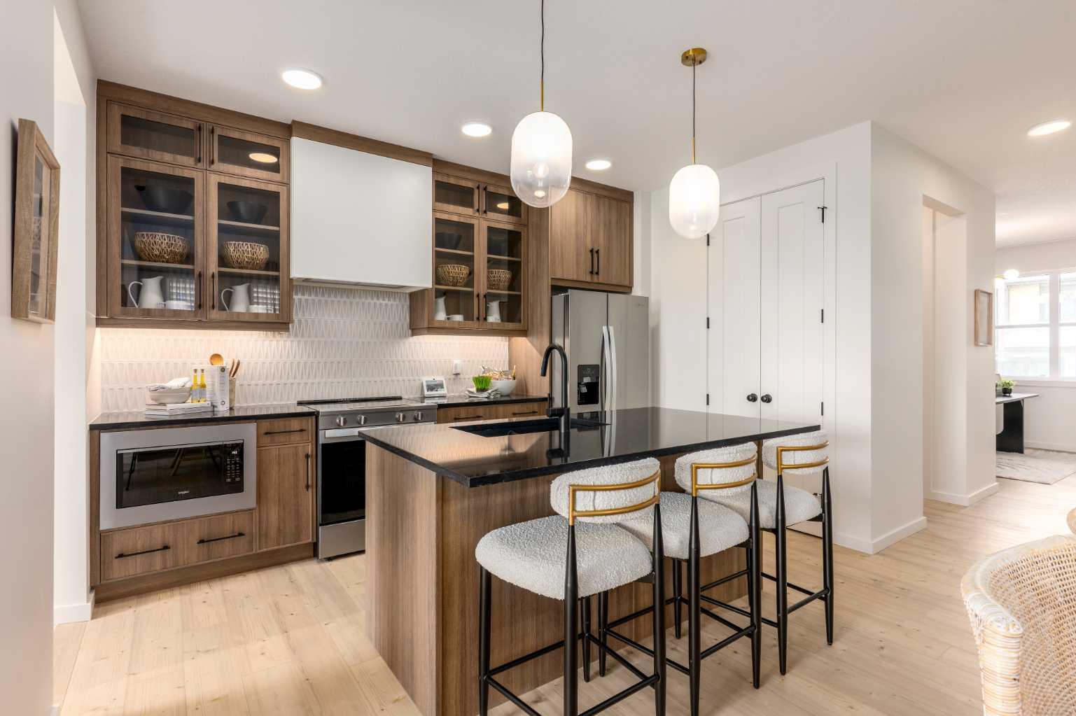 270 Sora Way SE, Calgary, AB T3S 0V7