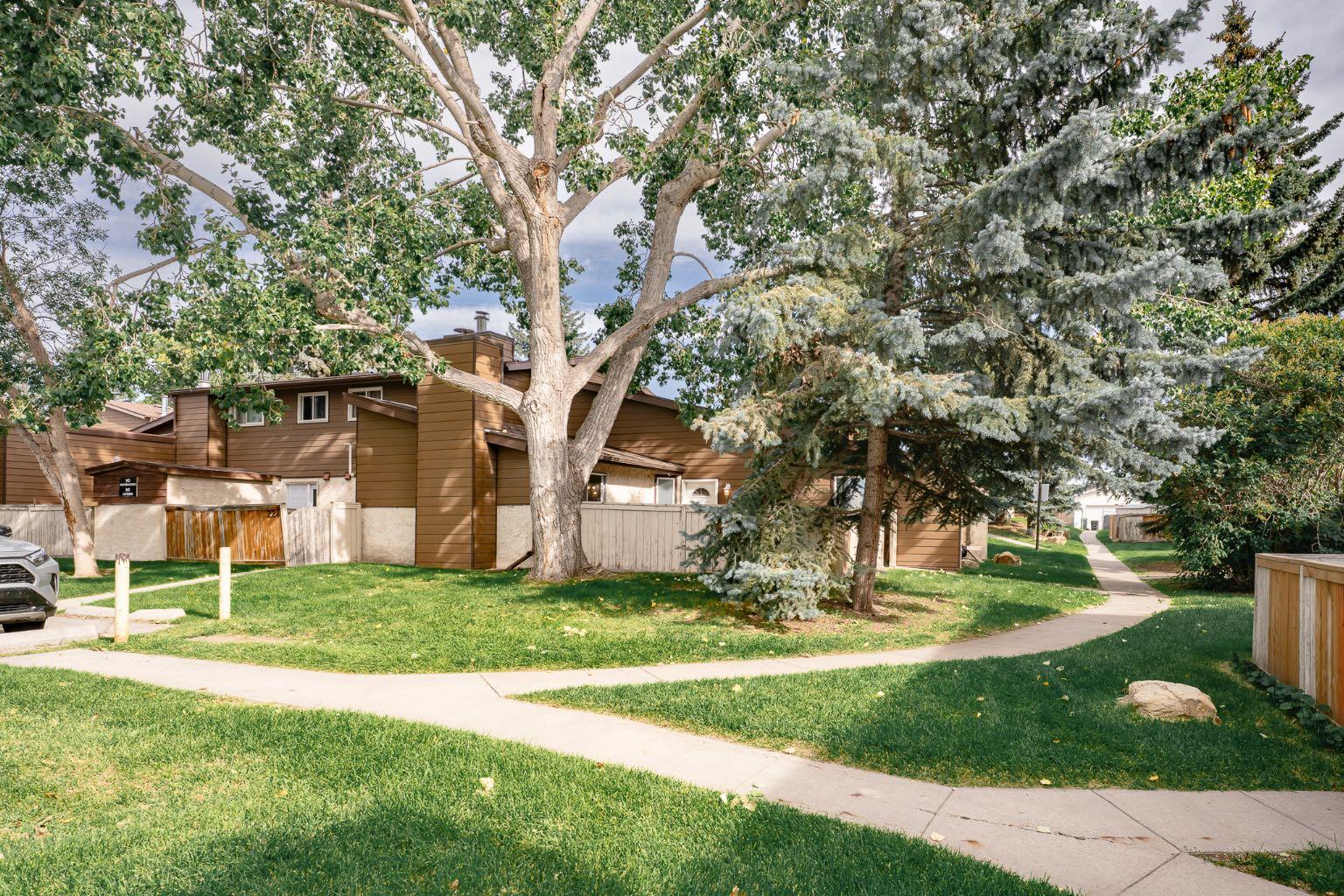 5404 10 Avenue Se Unit 223, Calgary, AB T2A 5G4