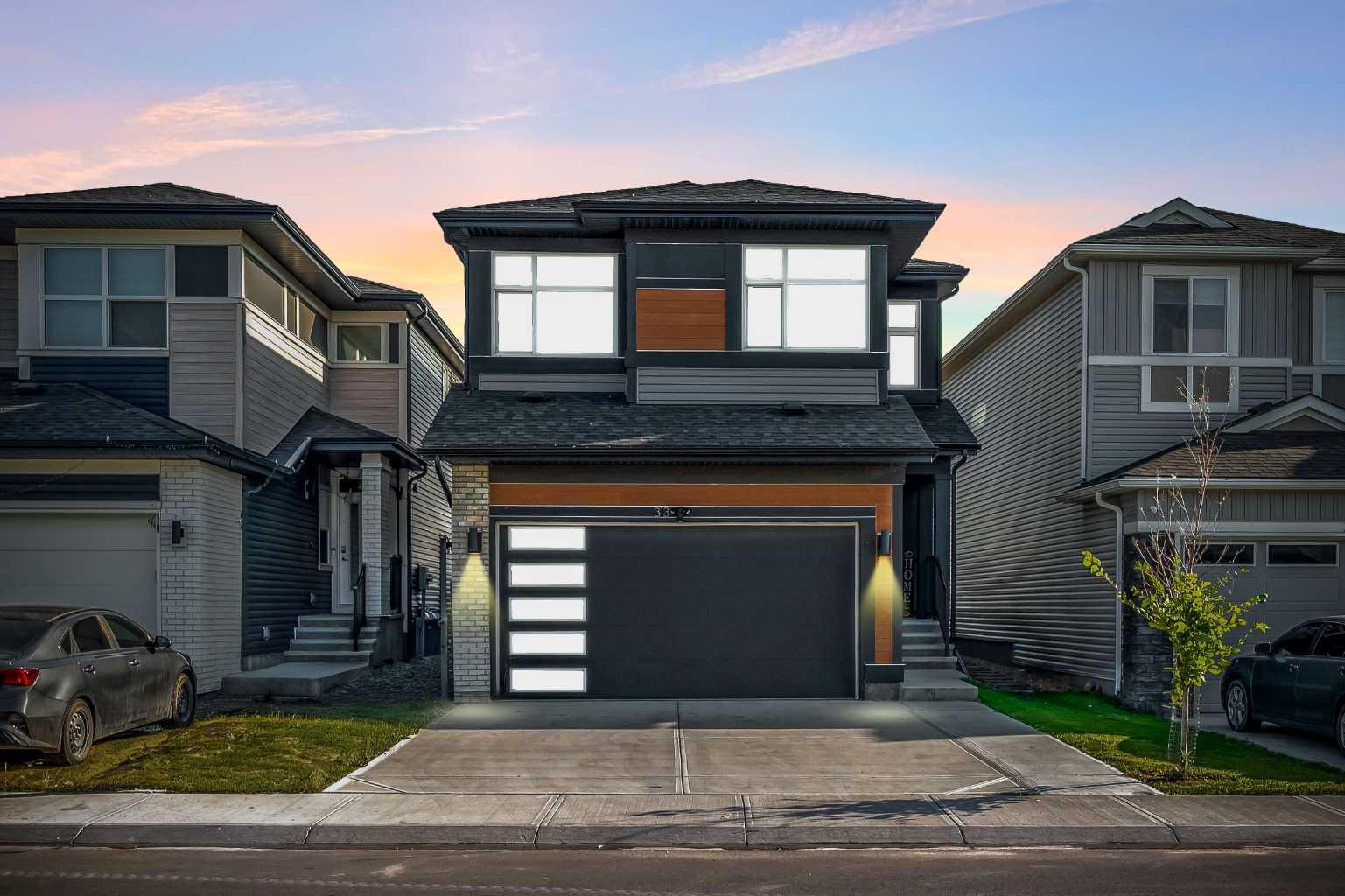 313 Corner Meadows Way NE, Calgary, AB T3N 1Y5